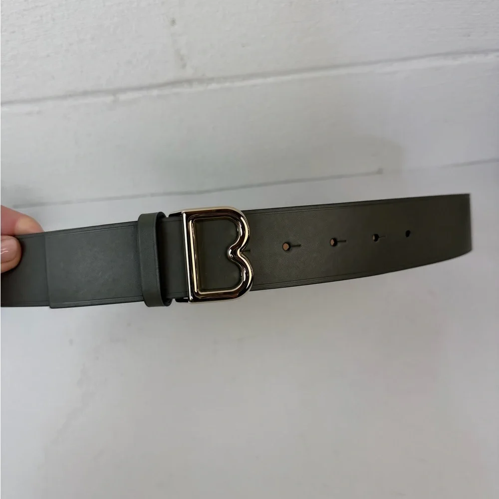 Brooks Brothers Gray Leather B shaped Buckle Belt, Medium